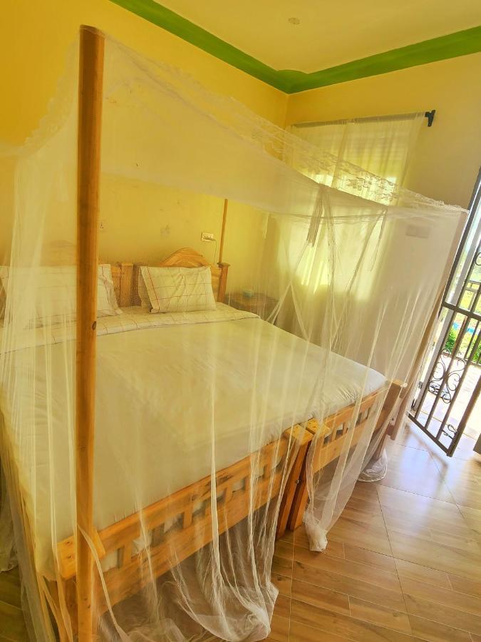 Lights Of Kazinga Orphanage And Homestay Rubirizi Exterior photo